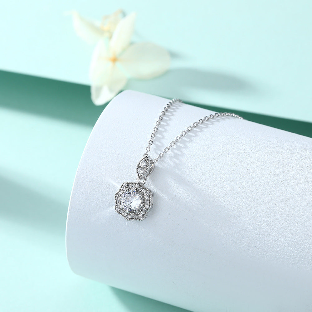 Round Zircon Flower Soleste Halo Pendant Silver Necklace for Women