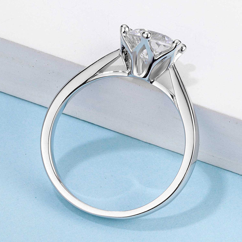 Crown Six Prongs 1.0 Carat Round Cut Moissanite Engagement Ring