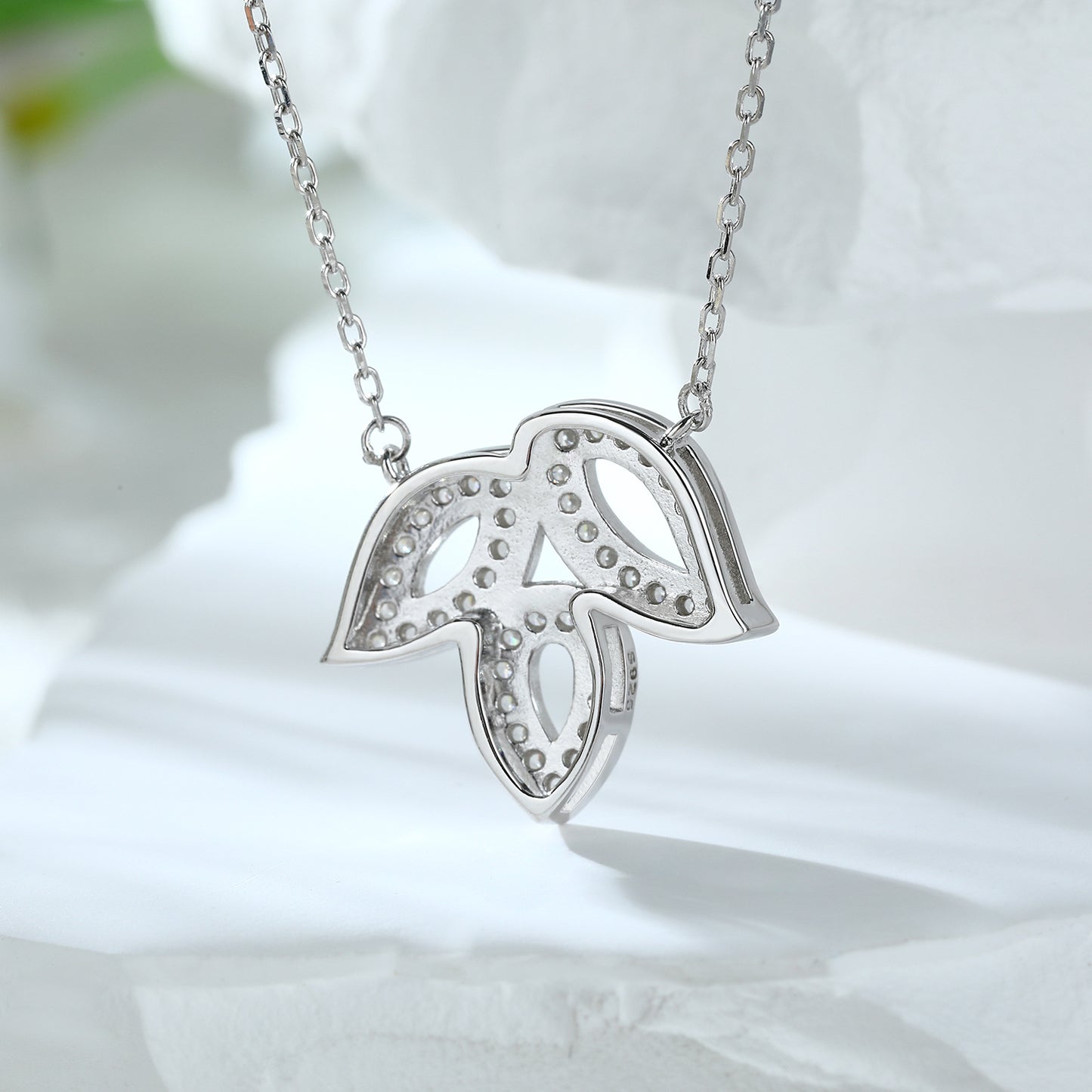 Zircon Forest Leaf Pendant Silver Necklace for Women