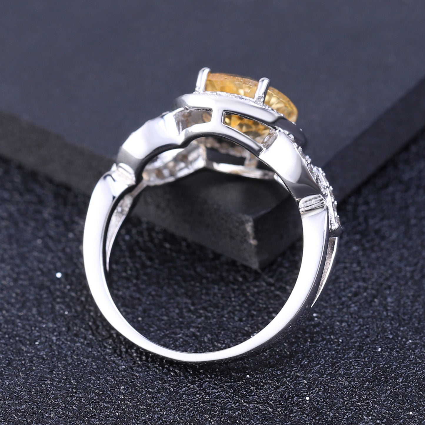 European Retro Design Luxurious Natural Yellow Crystal Soleste Halo Oval Silver Ring for Women