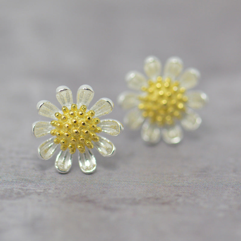 Small Daisy Flower Silver Studs Earrings for Women