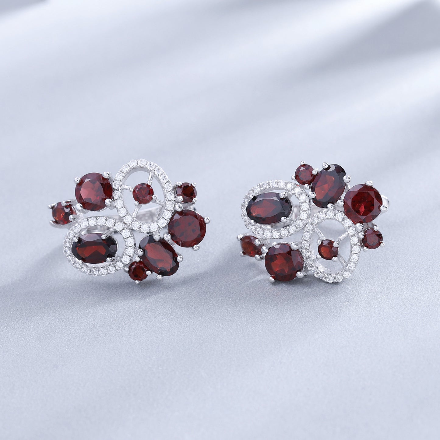 Italian Craft Fashion Style Group Inlaid Natural Oval Shape Garnet Stones Silver Studs Earrings for Women