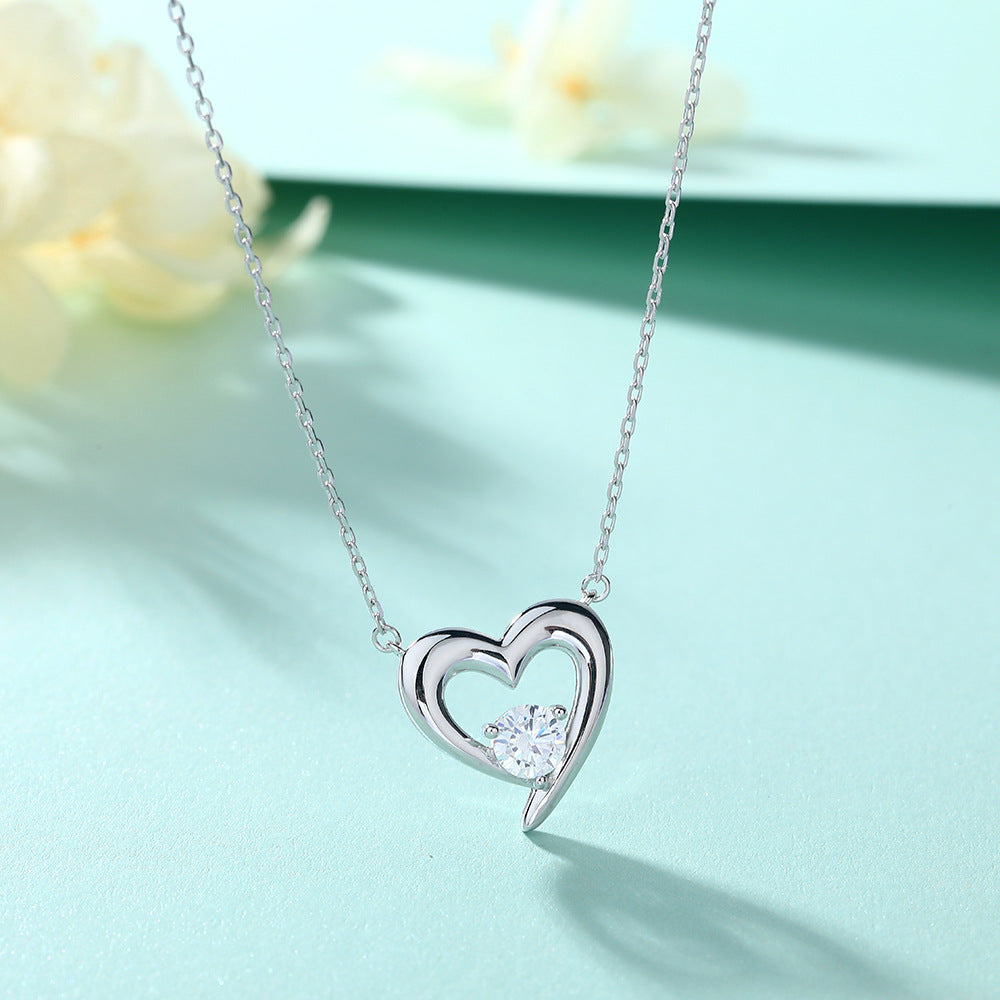 Round Zircon Heart-shaped Pendant Silver Necklace for Women