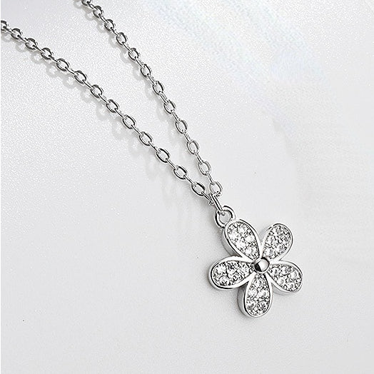 Zircon Small Chrysanthemum Pendant Silver Necklace for Women